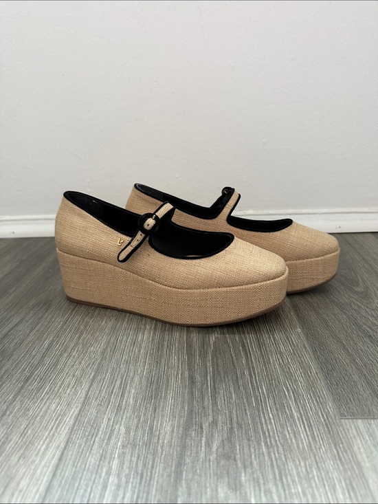 Larroude Shoes - Larroude Beige Platform Mary Jane with Black Trim